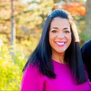 Meet your Posher, Holly